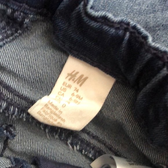 SOLD - H&M Jeans - Picture 5 of 7